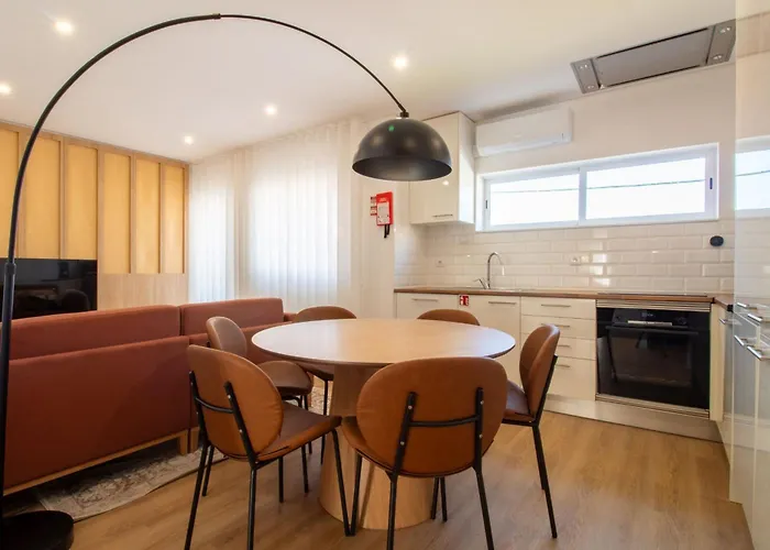 Lägenhet Bright 3br Flat Near Douro With Ac By Lovelystay Vila Nova de Gaia