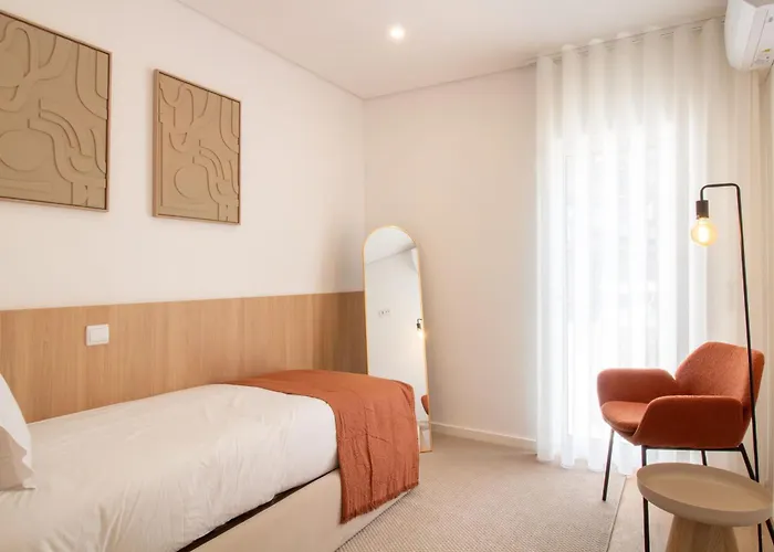 Bright 3br Flat Near Douro With Ac By Lovelystay