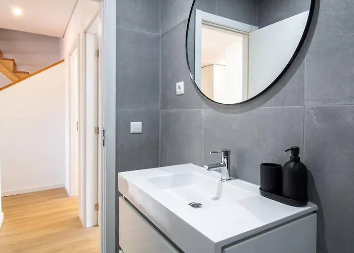 Lägenhet Bright 3br Flat Near Douro With Ac By Lovelystay