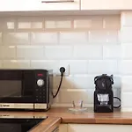 Bright 3br Flat Near Douro With Ac By Lovelystay