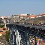 Bright 3br Flat Near Douro With Ac By Lovelystay Διαμέρισμα *