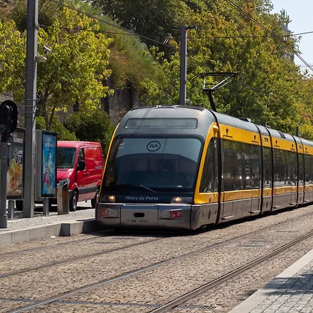 Bright 3br Flat Near Douro With Ac By Lovelystay *