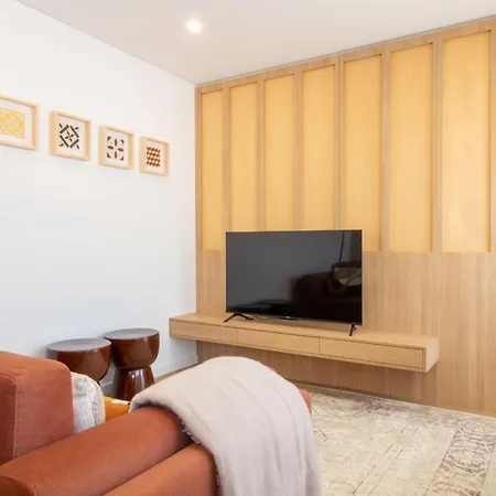 Bright 3br Flat Near Douro With Ac By Lovelystay Βίλα Νόβα ντε Γκάια