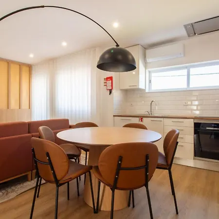 公寓 Bright 3br Flat Near Douro With Ac By Lovelystay 加亚新城