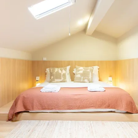 Bright 3br Flat Near Douro With Ac By Lovelystay Διαμέρισμα *