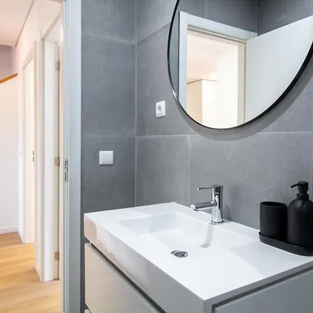 Διαμέρισμα Bright 3br Flat Near Douro With Ac By Lovelystay